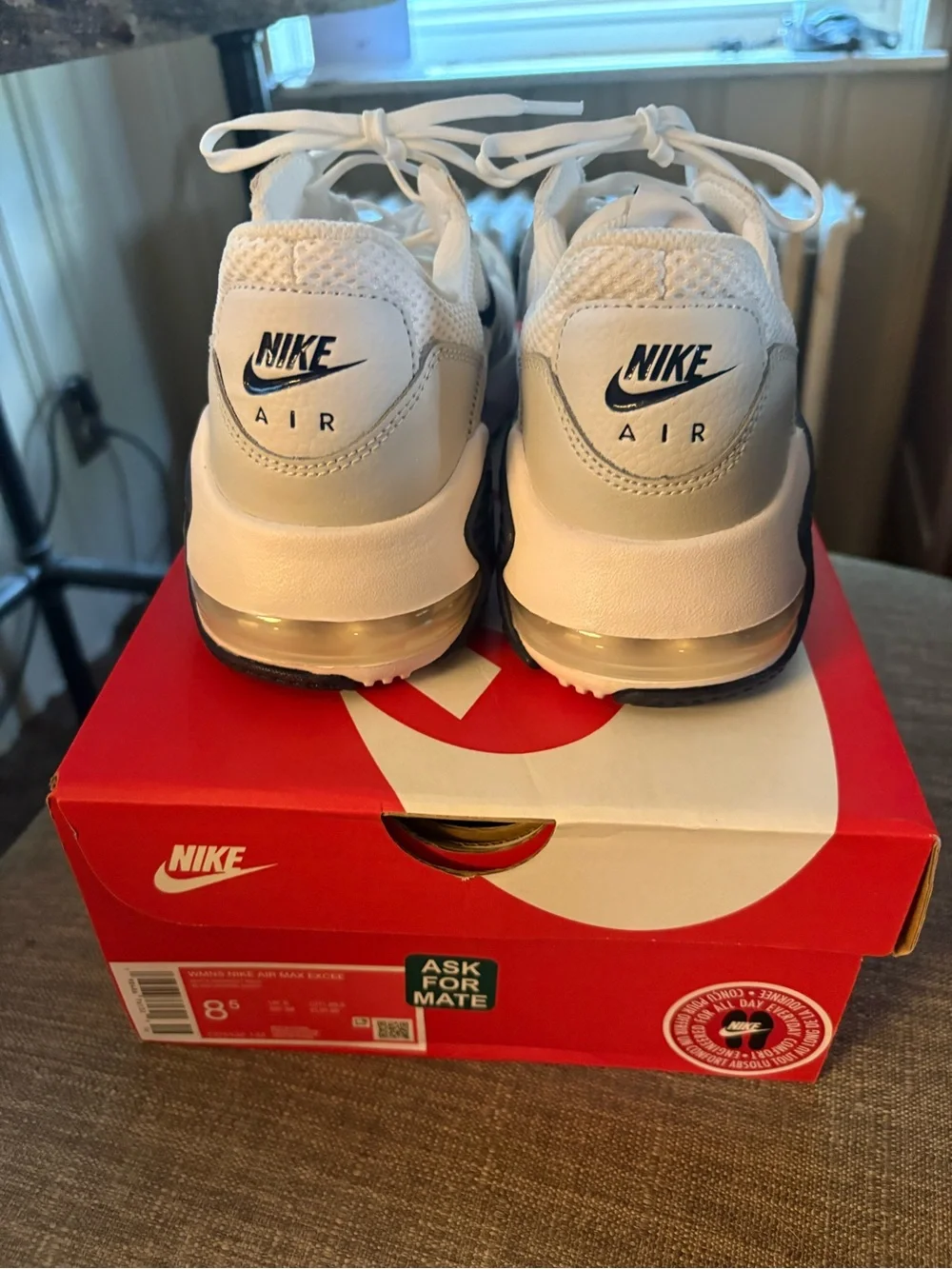 Women’s Nike AirMax Excee Navy 8.5